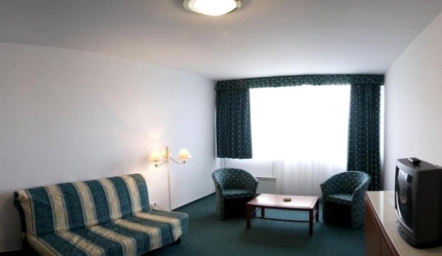 Riviera Park Hotel Balatonfoldvar Room photo