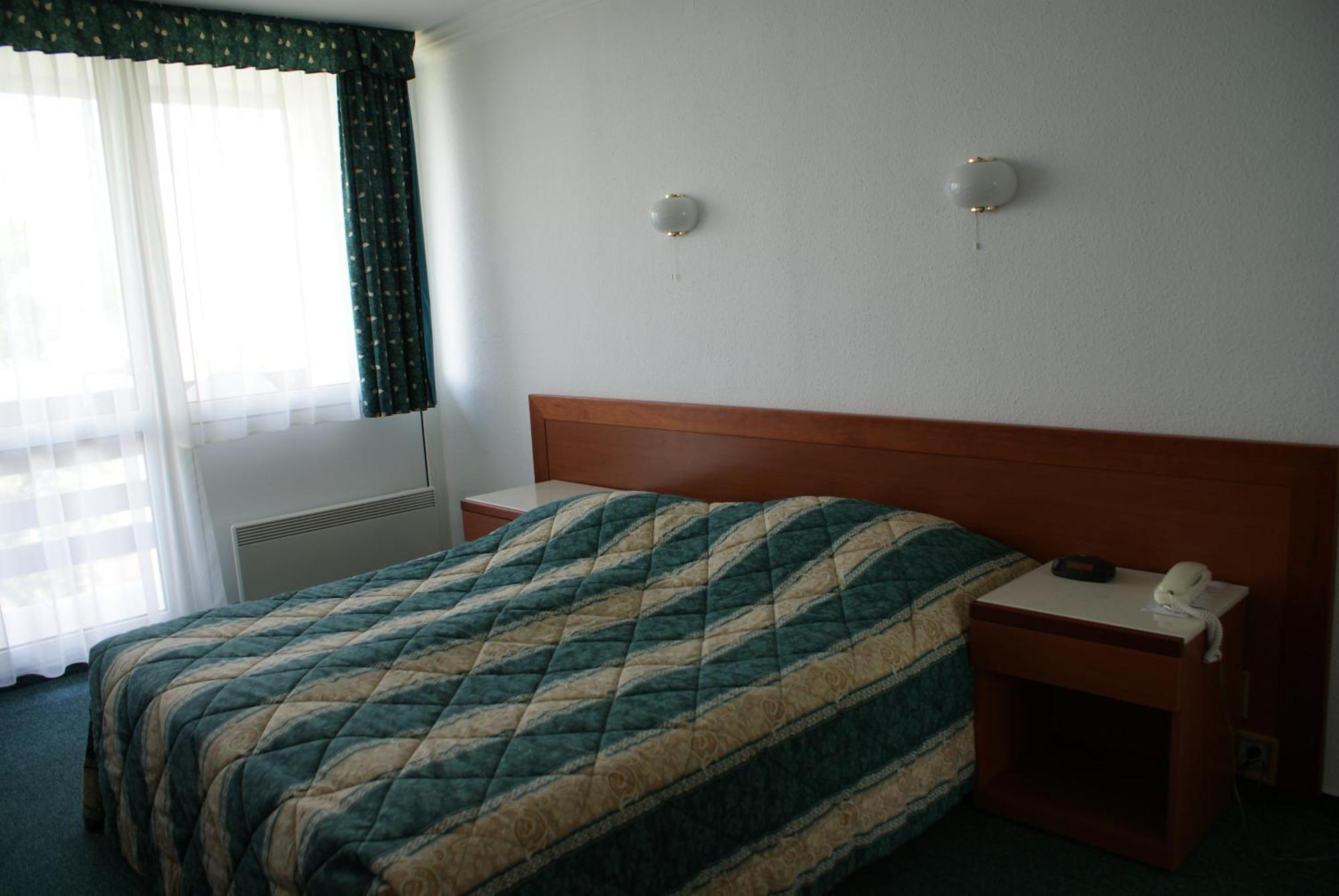 Riviera Park Hotel Balatonfoldvar Exterior photo
